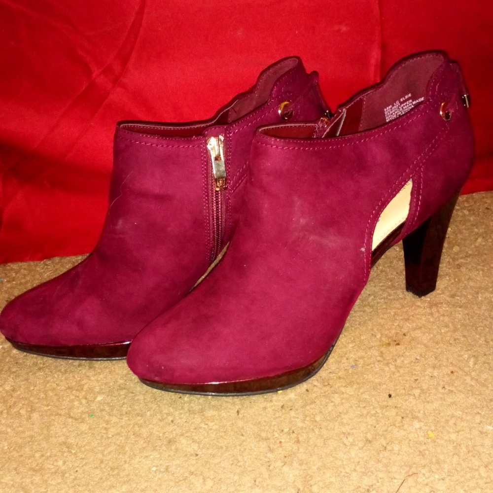 Size 9.5 Liz Claiborne shoes